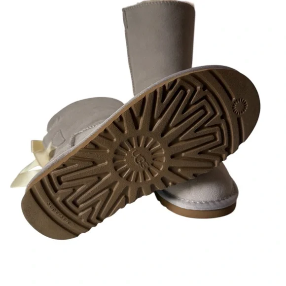 Cream Faux Shearling Bow Winter Boots - Picture 7 of 8